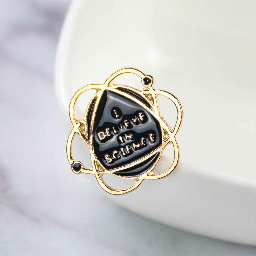 Science Themed Atom Brooch Hun - Science Hunter avis et prix